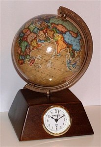 Obrazek Globus 110 piramida z zegarem
