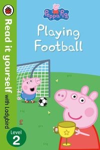 Obrazek Peppa Pig: Playing Football Read It Yourself with Ladybird Level 2