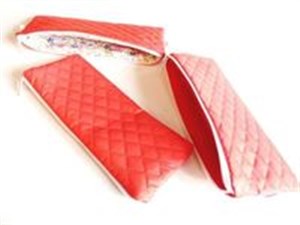 Obrazek Piórnik saszetka pikowana czerwona