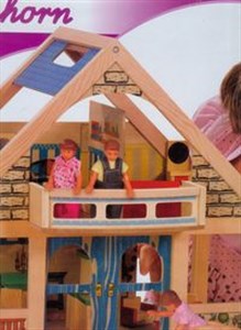 Obrazek Drewniany domek dla lalek z mebelkami i z figurkami