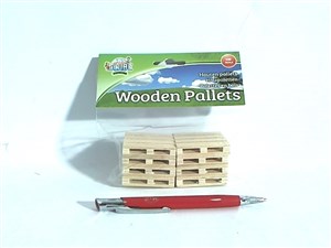 Obrazek Drewniane palety 5X3,8X1cm 8szt
